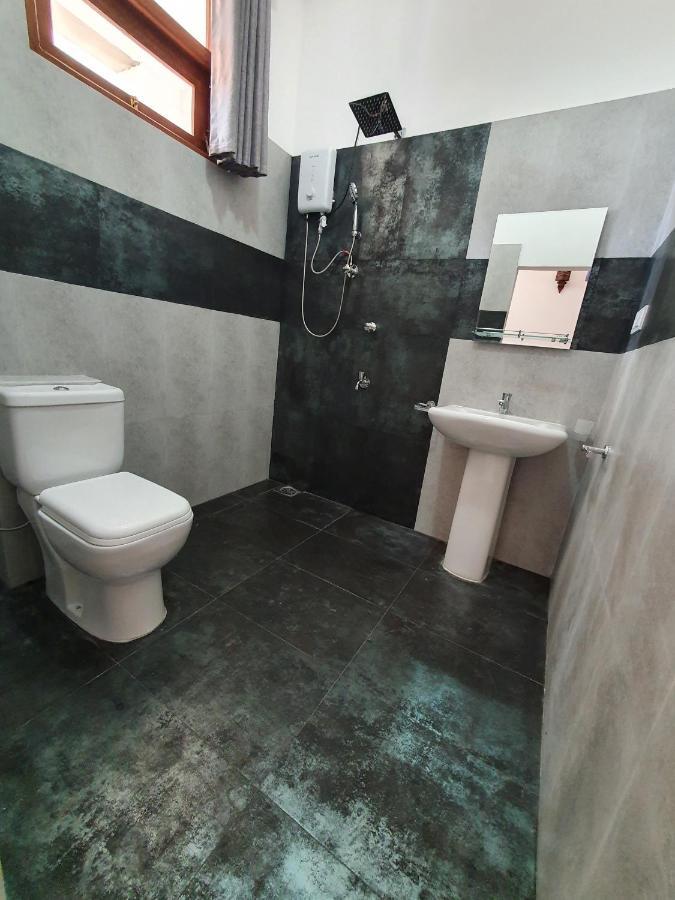 The Beach House Apartment Диквела Екстериор снимка